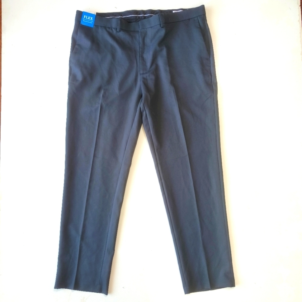 Haggar men's dress pants SLIM-STRAIGHT CHARCOAL COLOR STRETCH GAB sz 42×32 Black